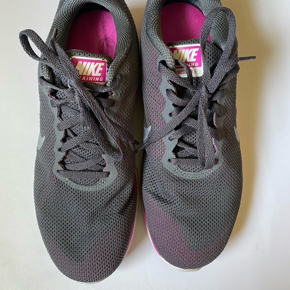 Nike Memory Foam Insole Mesh Look Training Shoe - Picture 2 of 11